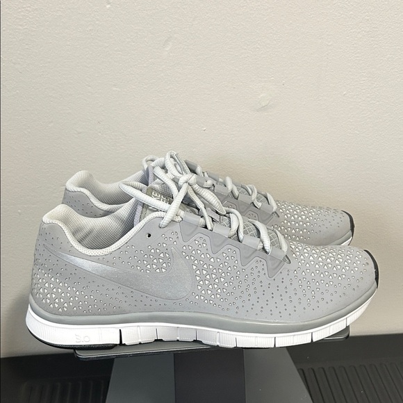 Nike Free 3.0 V4 Gray Athletic Running Shoes Men’s 7.5 / Women’s 9 - Picture 3 of 7